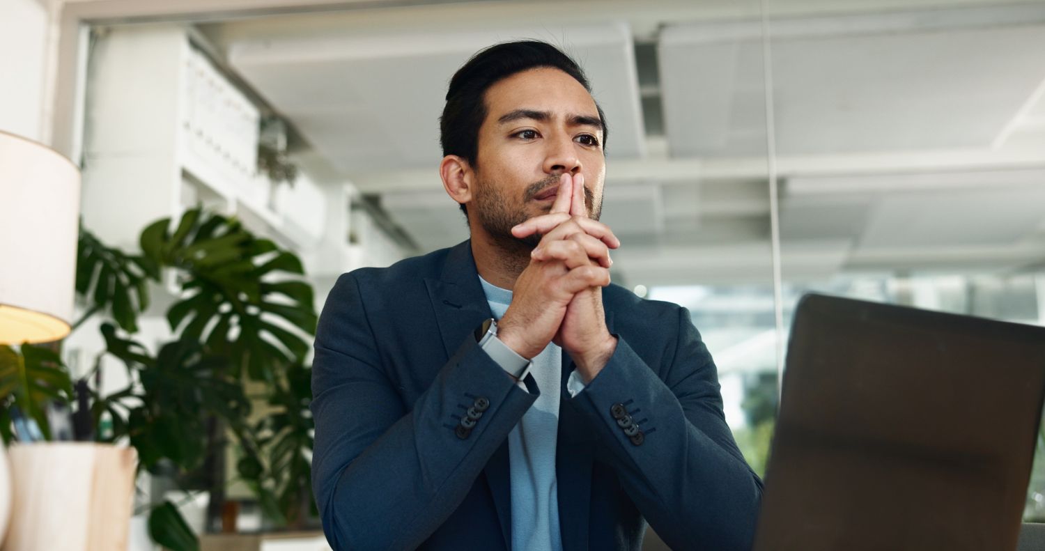 Featured Image Alt proactive vs reactive business management — business leader addressing problem early before it becomes a crisis